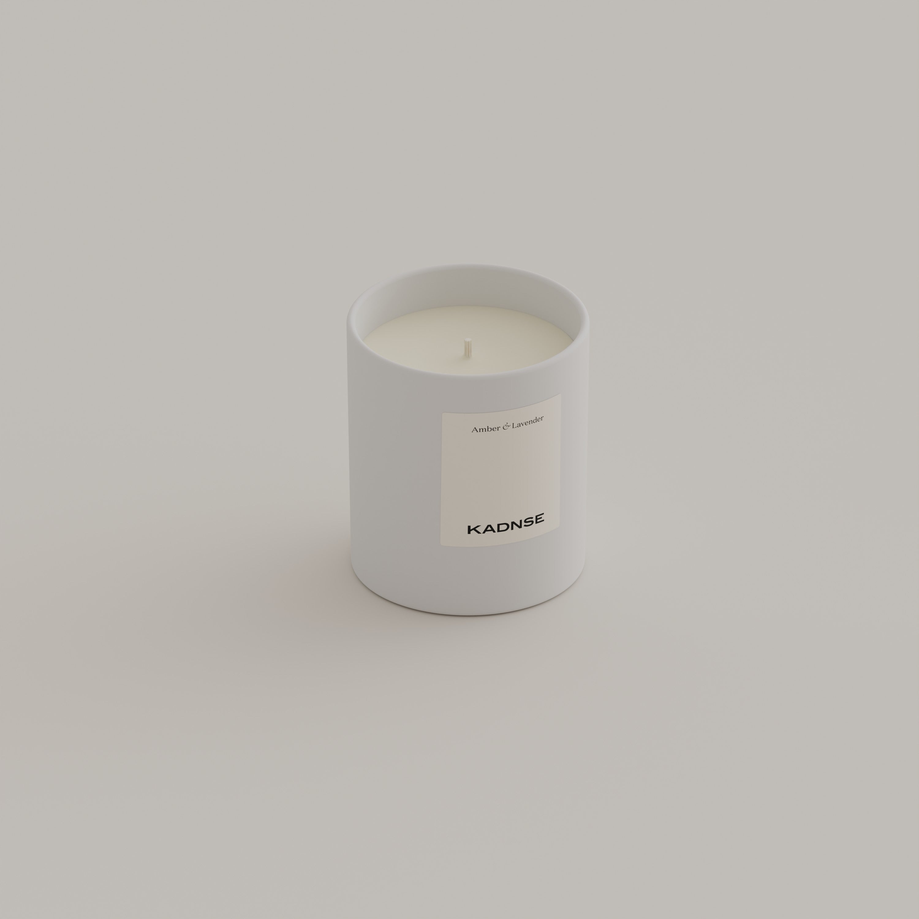 Black Amber & Lavender scented candle 200g White — Kadnse handpoured luxury candle, natural wax, made in Porto
