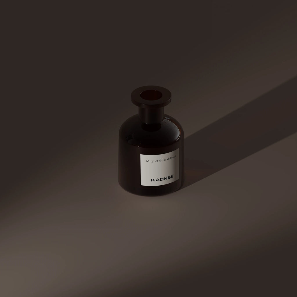Muguet & Sandalwood reed diffuser hover darker — Kadnse luxury home fragrance, natural fragrance oil, handcrafted in Porto