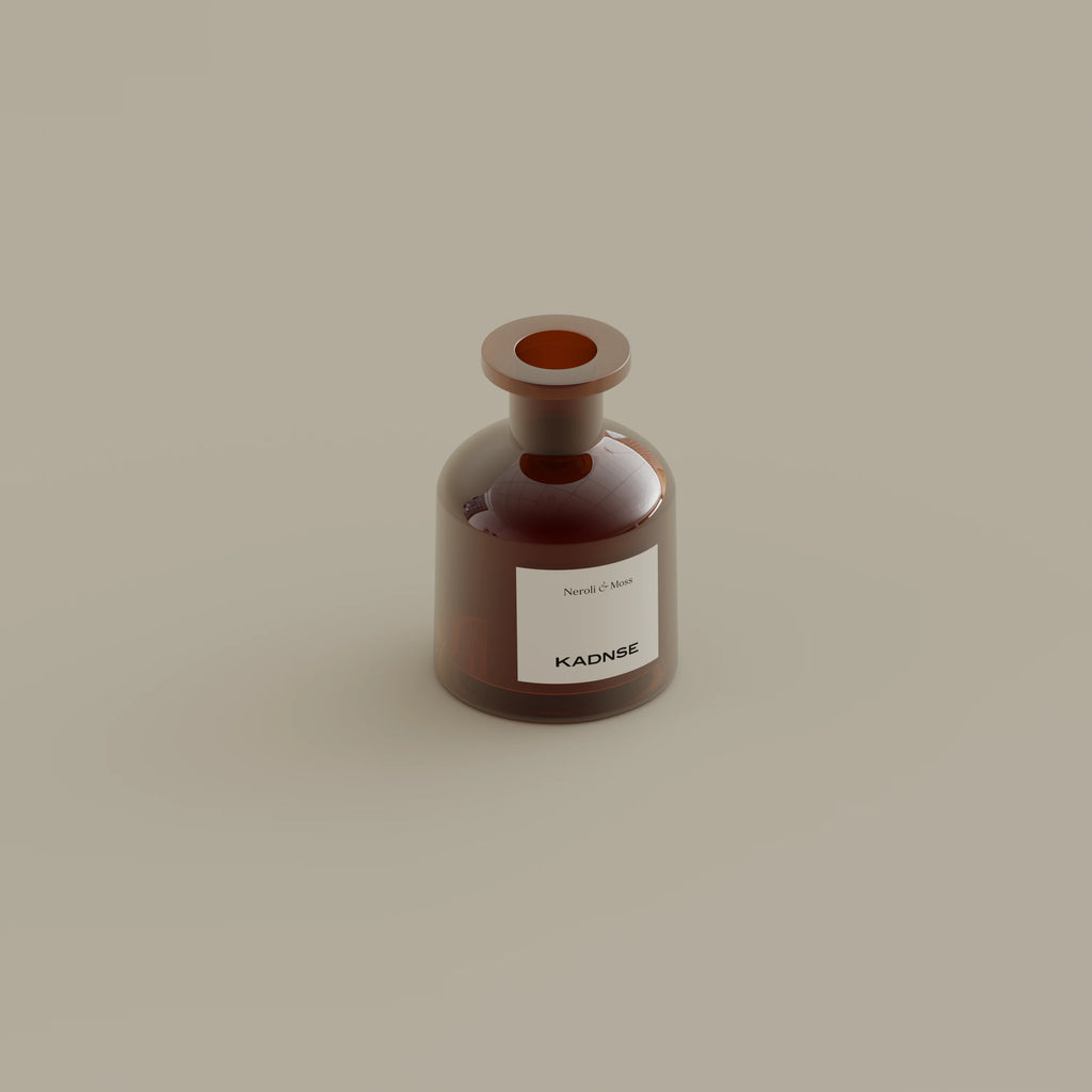 Neroli & Moss reed diffuser hover view — Kadnse luxury home fragrance, natural fragrance oil, handcrafted in Porto