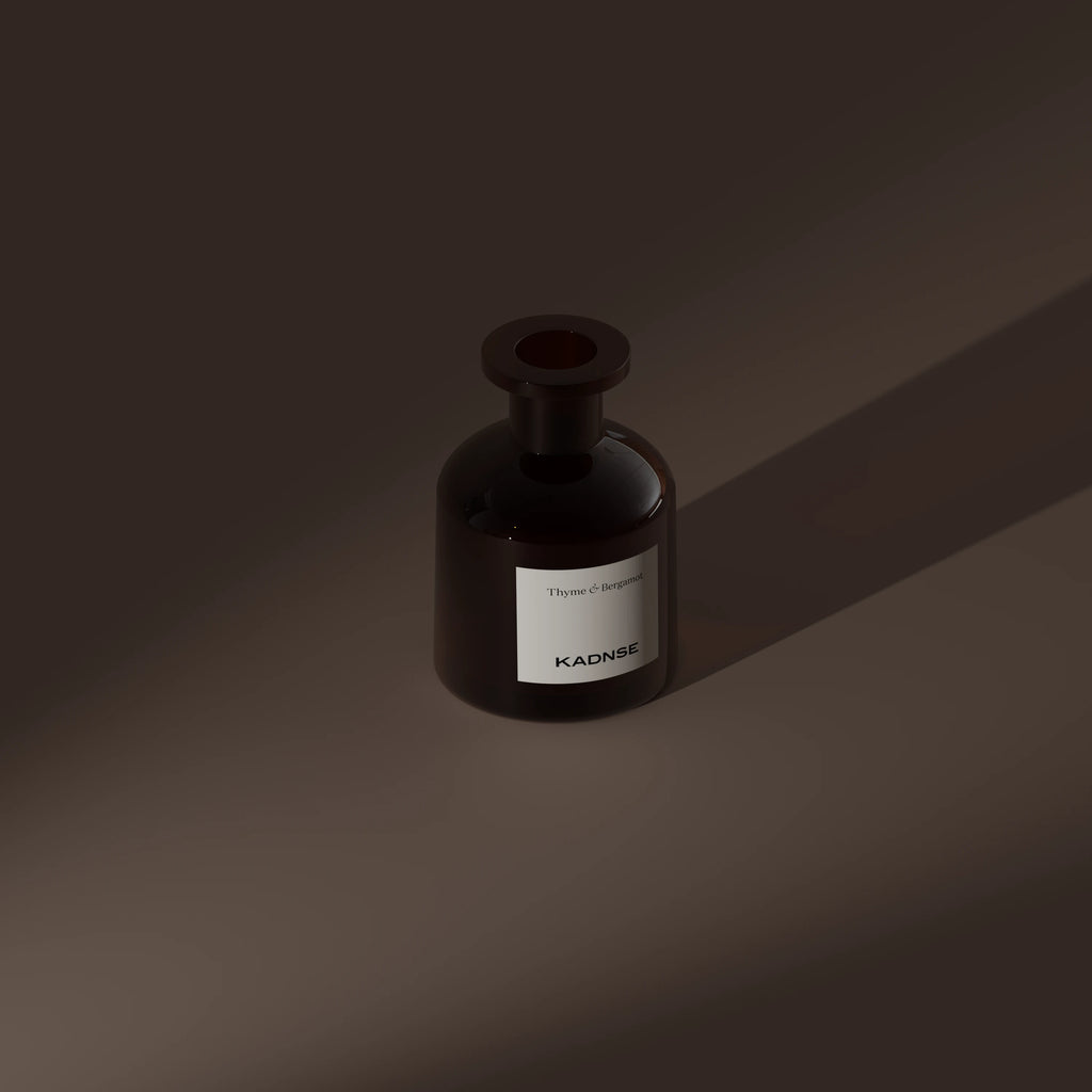 Thyme & Bergamot reed diffuser hover darker — Kadnse luxury home fragrance, natural fragrance oil, handcrafted in Porto